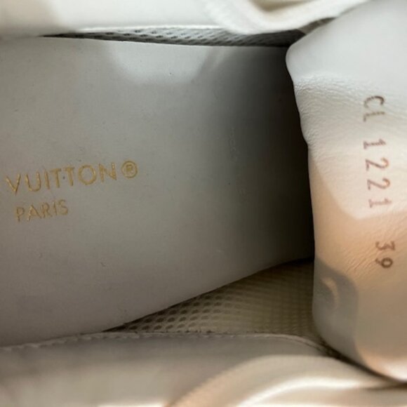 Louis Vuitton - Monogram Run Away Sneaker: Size 9 - Picture 6 of 8